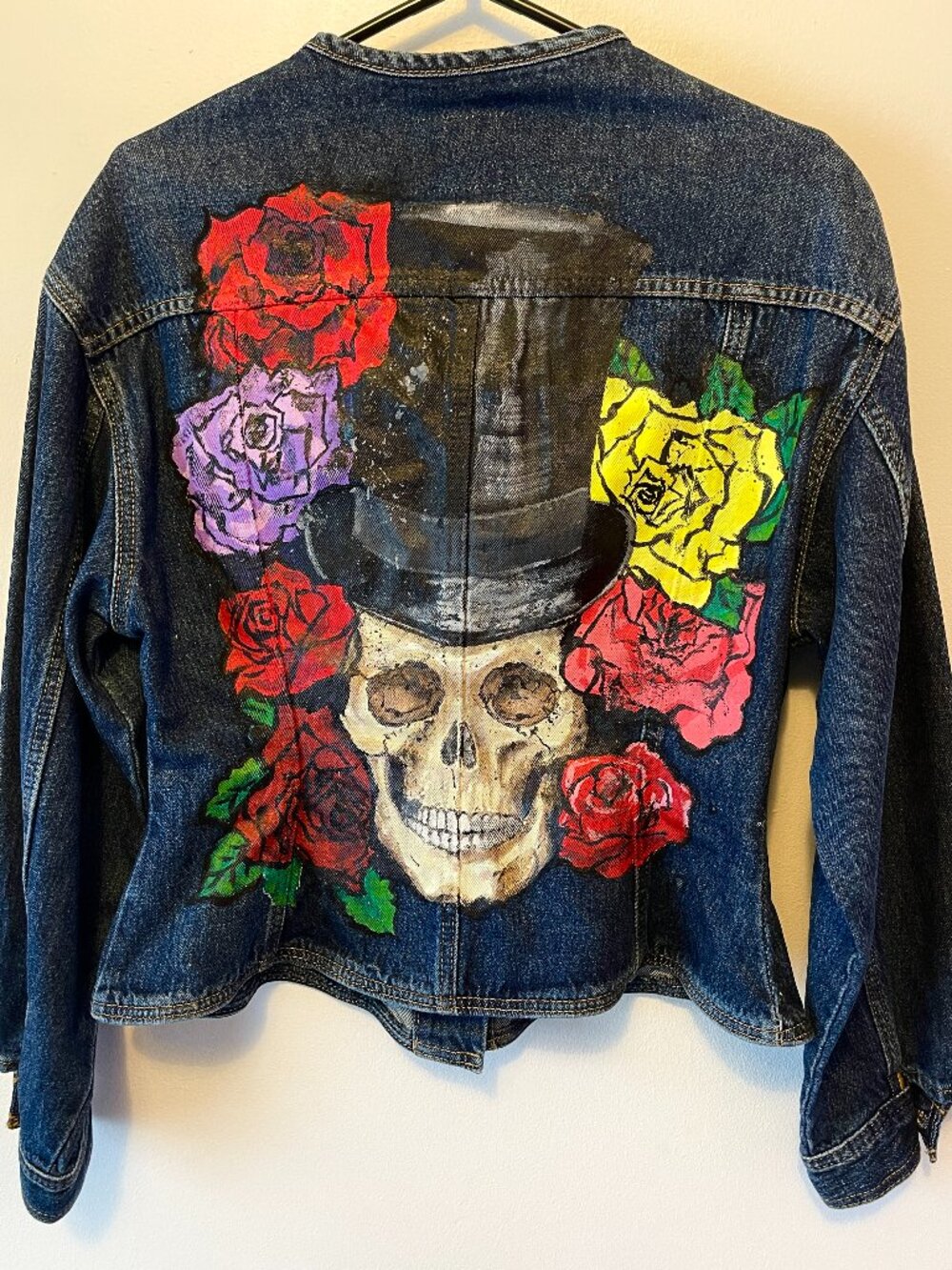Hand-Painted Skull and Roses Denim Jacket Fitted Waist Levi's